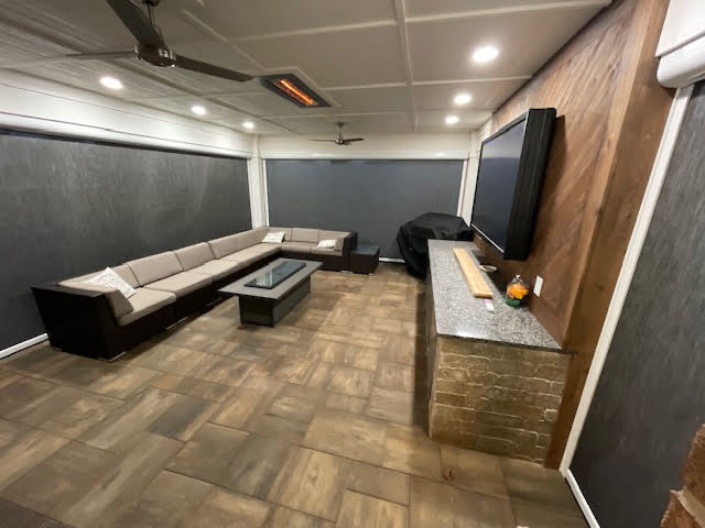 Get custom MagnaTrack motorized screens in Fort Wayne, IN from certified installers.